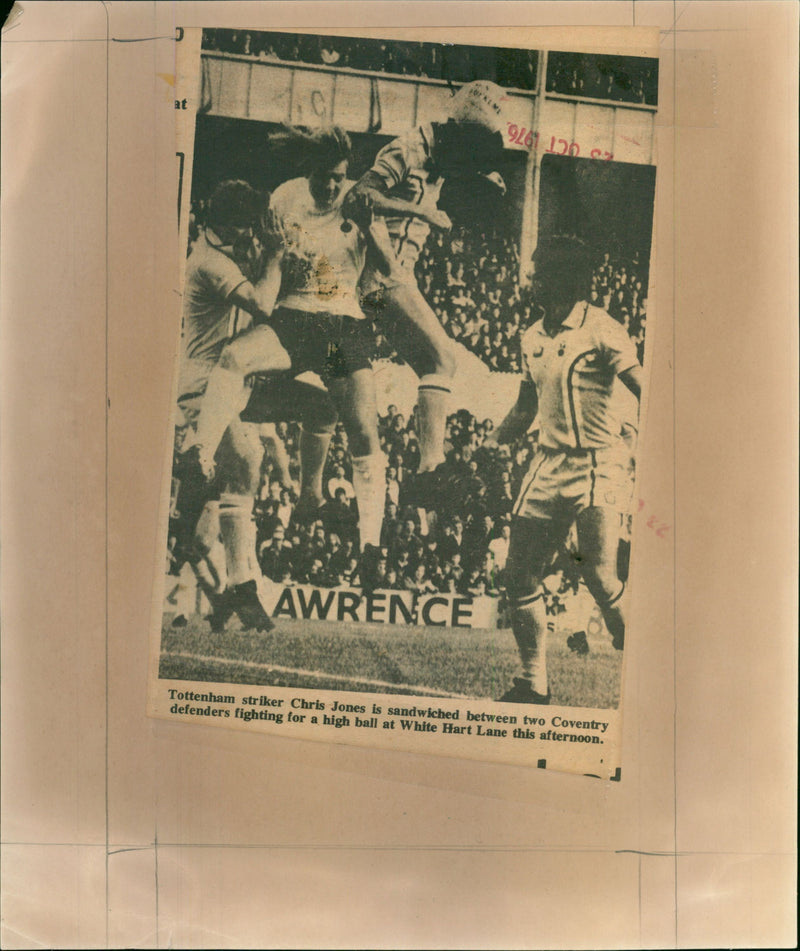 Tottenhams striker Chris jones between coventry defenders - Vintage Photograph