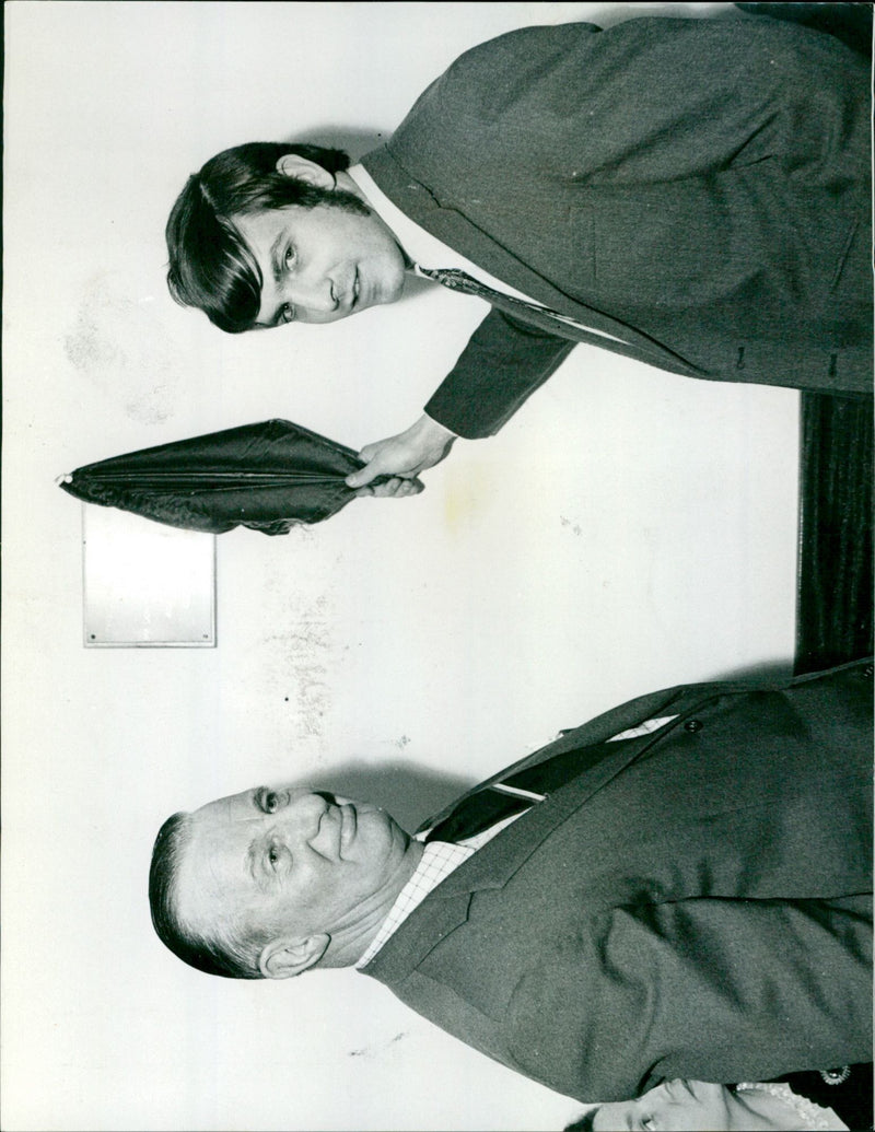 Don Rogers, Swindon's Under-23 International, officially opens Bicester Town F.C.'s new clubroom. - Vintage Photograph