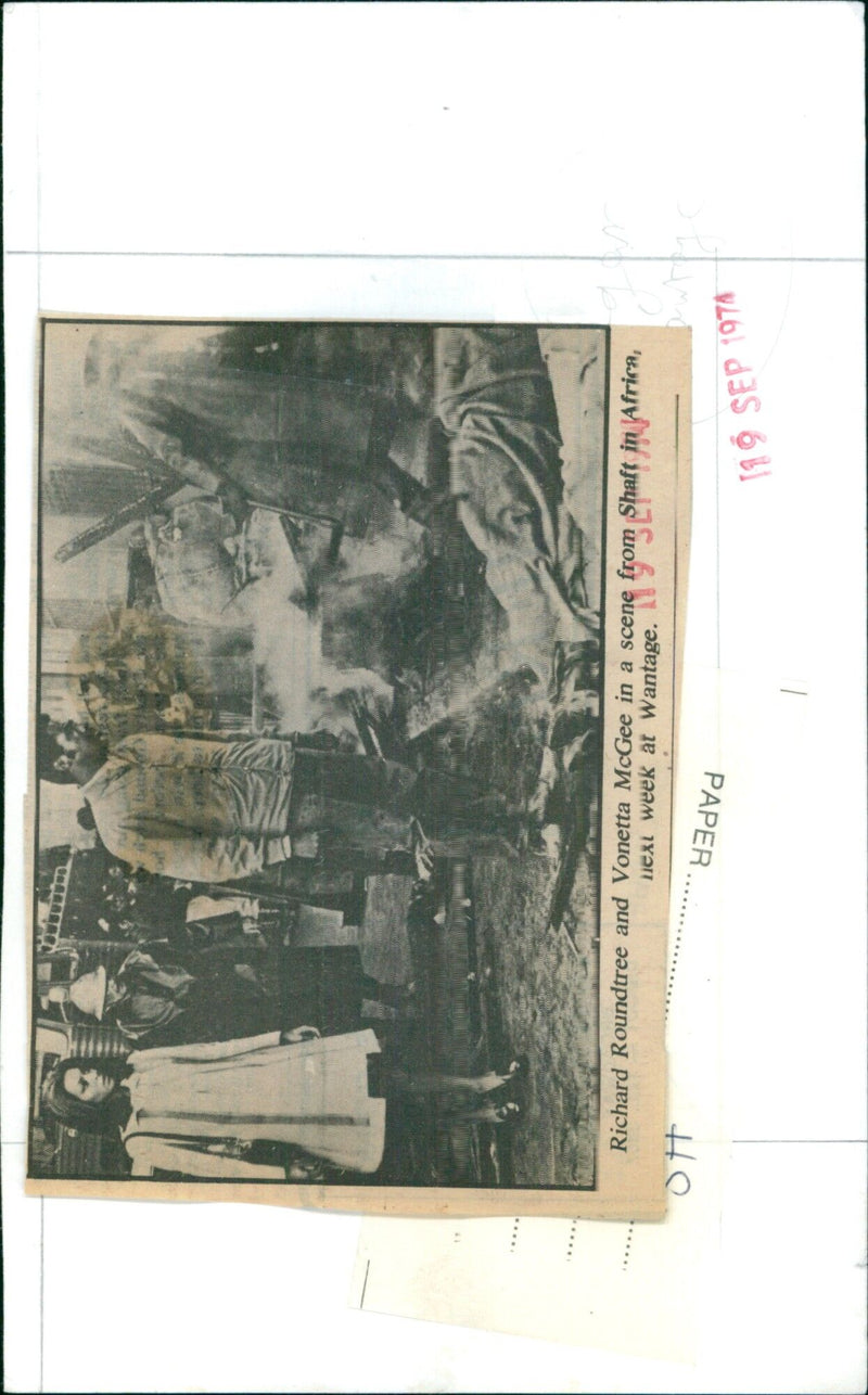 Richard Roundtree and Vonetta McGee in a scene from the MGM-EMI film "Shaft in Africa." - Vintage Photograph
