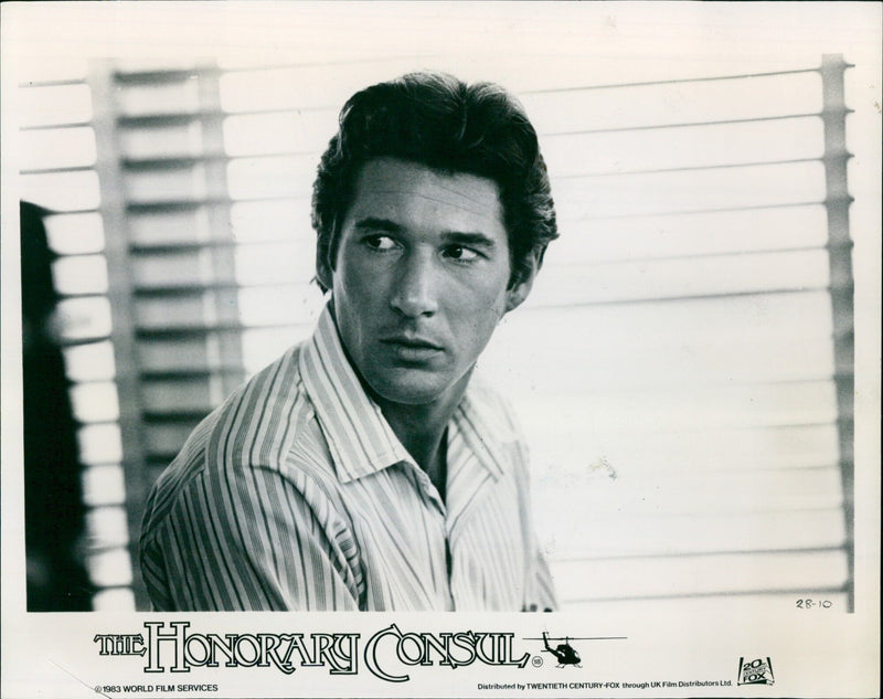Richard Gere stars in the feature film Yraks, in a scene from the movie. - Vintage Photograph