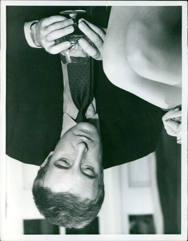 Peter Sellers and Sinead Cusack star in the film "Hoffman" directed by Alvin Rakoff. - Vintage Photograph