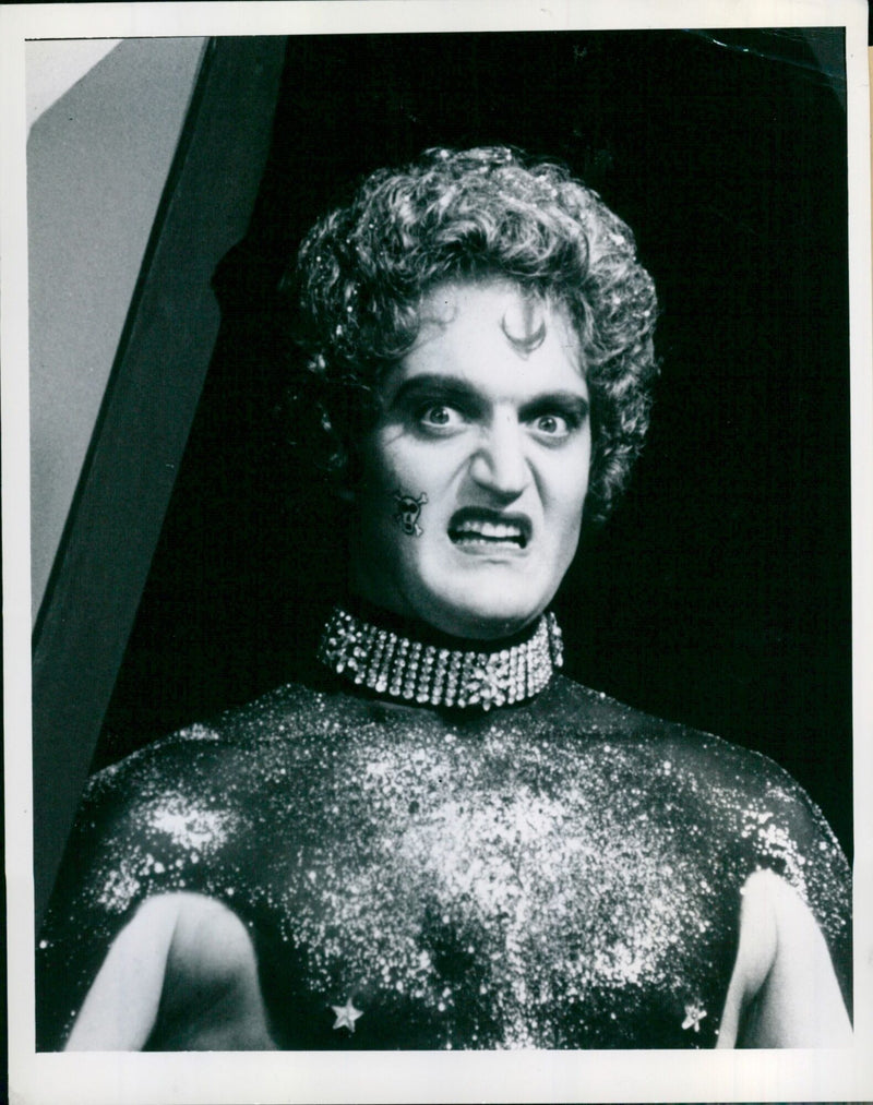 In the 1976 Spanish film Poachers, a young man called Angel encounters a girl called Milagros who has absconded with no mercy. - Vintage Photograph