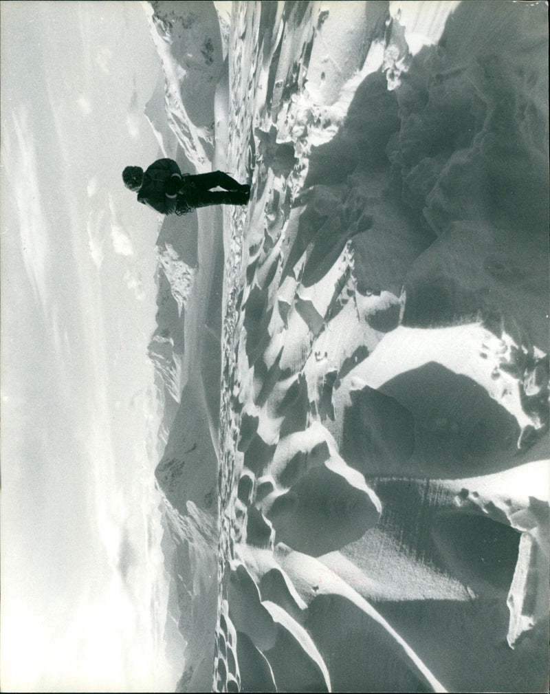 A peaceful winter scene on Bear Island on January 5, 1980. - Vintage Photograph