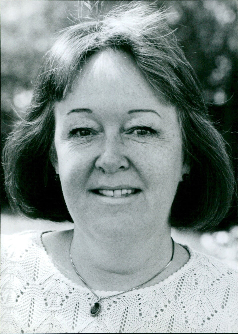 Gillian Ann Sanders, Labour candidate, at a quarry in Linaloo, Aindoo. - Vintage Photograph