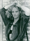 Actress Cybill Shepherd poses for a photograph. - Vintage Photograph