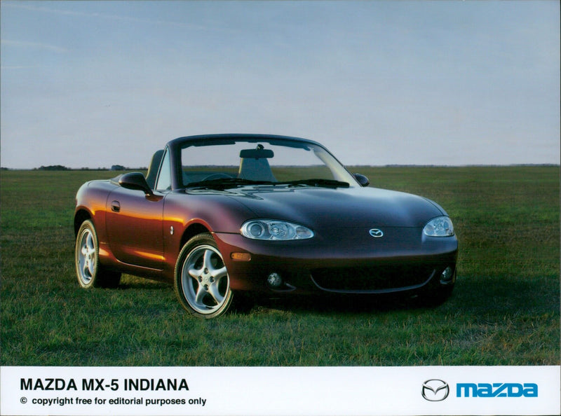 MAZDA MX-5 - Vintage Photograph