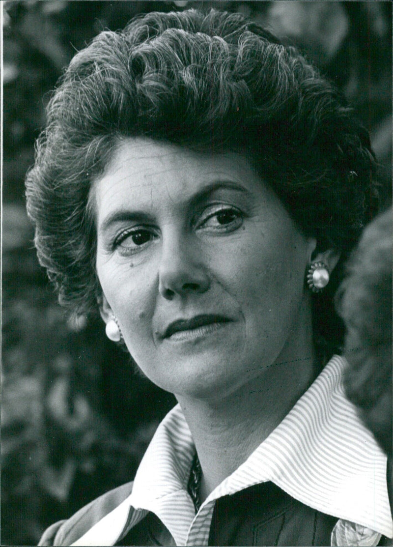 Mrs. Jamie Fraser, wife of Australian Prime Minister Malcolm Fraser, poses for a portrait in London, UK. - Vintage Photograph