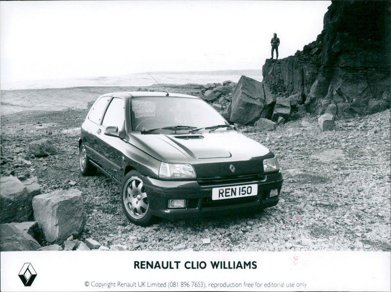 RENAULT CLIO - Vintage Photograph