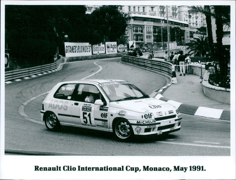 Renault Clio - Vintage Photograph