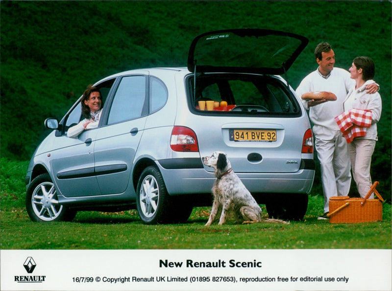 Renault Scenic - Vintage Photograph