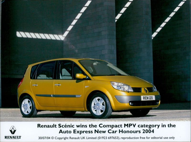 Renault Scénic - Vintage Photograph