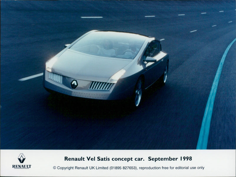 Renault Vel Satis - Vintage Photograph