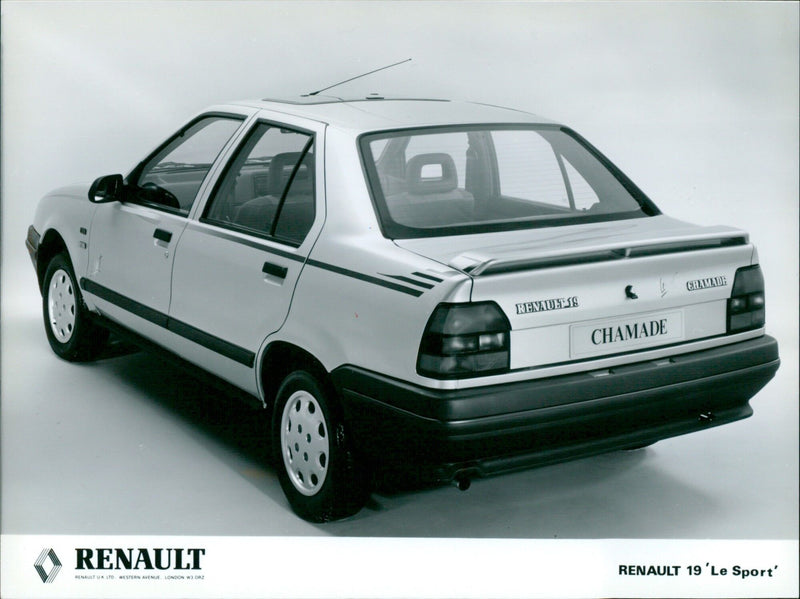 Renault 19 - Vintage Photograph