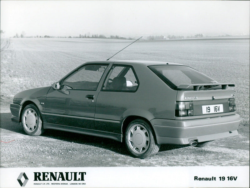 Renault 19 - Vintage Photograph