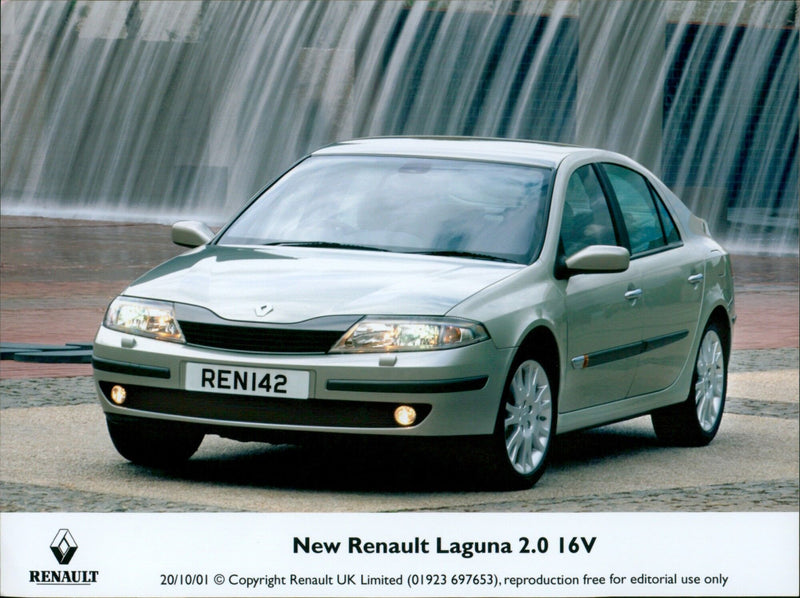 Renault Laguna - Vintage Photograph