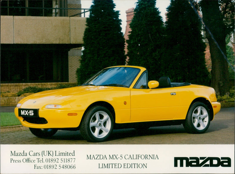 MAZDA MX-5 - Vintage Photograph