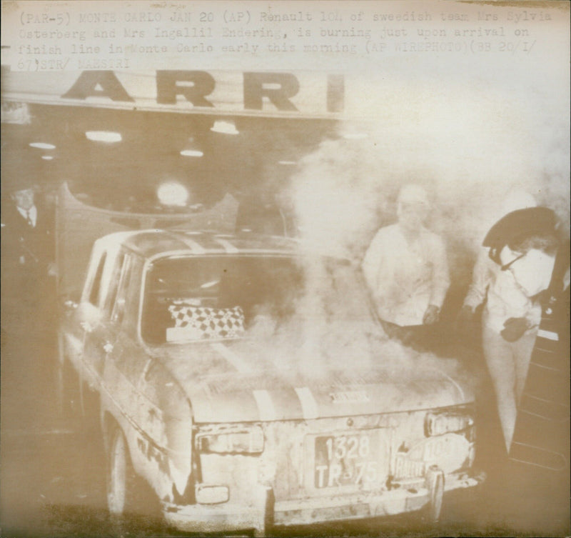 Renault 104 - Vintage Photograph