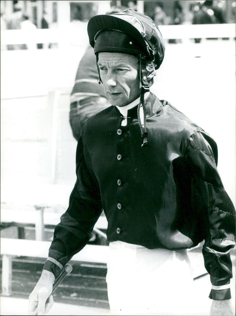 Lester Piggott - Vintage Photograph