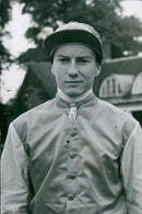 LESTER PIGGOTT - Vintage Photograph