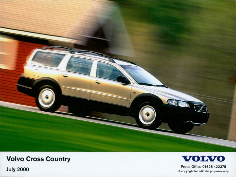 Volvo V60 Cross Country - Vintage Photograph