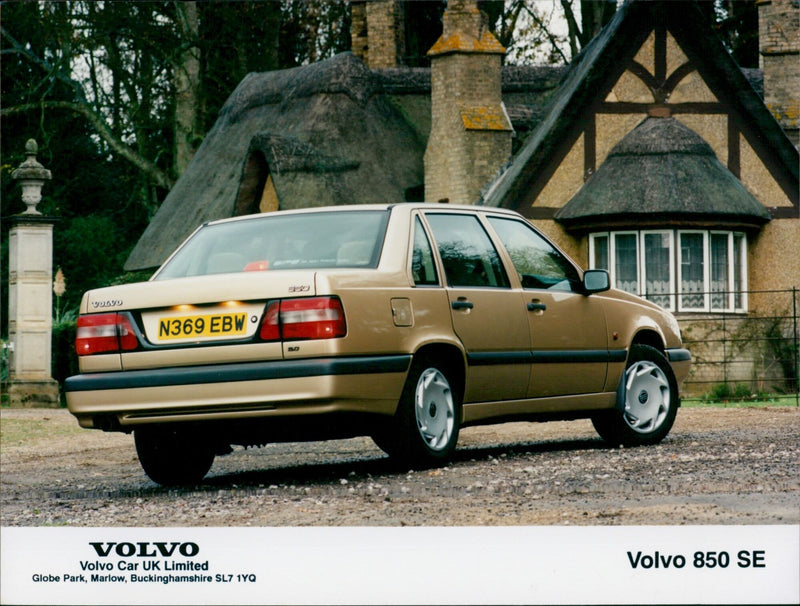 Volvo 850 SE - Vintage Photograph