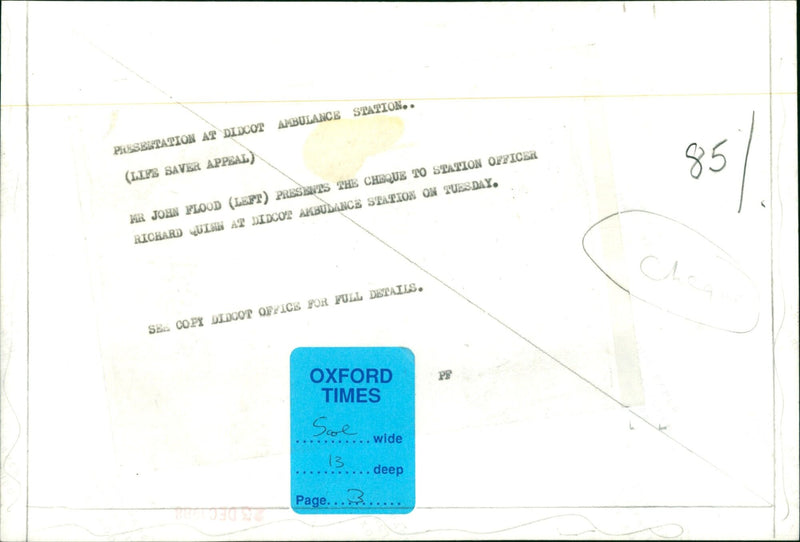 Station Officer Richard Quien receives a cheque for £2,100 from John Flood at Didcot Ambulance Station during the British Heart Foundation's PayLIFE Saver Appeal. - Vintage Photograph