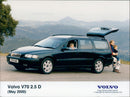Volvo V70 2.5 D - Vintage Photograph