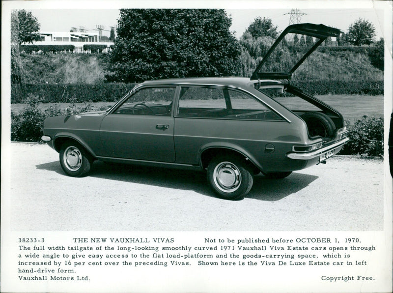 Vauxhall Viva Estate - Vintage Photograph