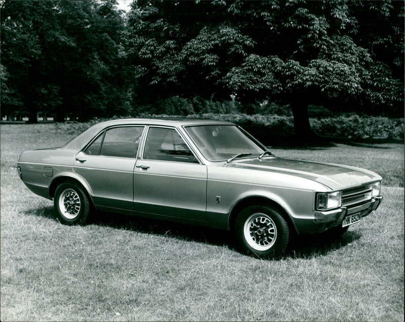 Ford Consul L - Vintage Photograph