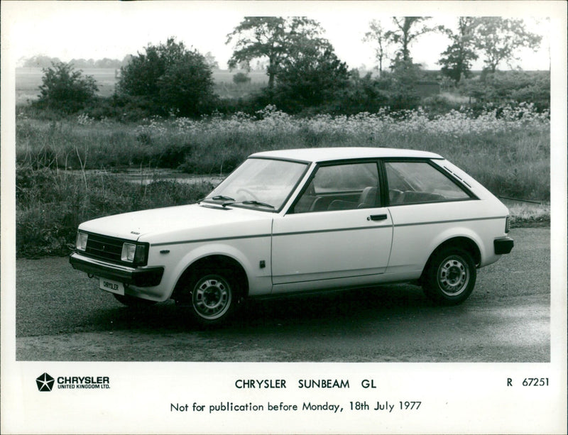 Chrysler Sunbeam GL - Vintage Photograph