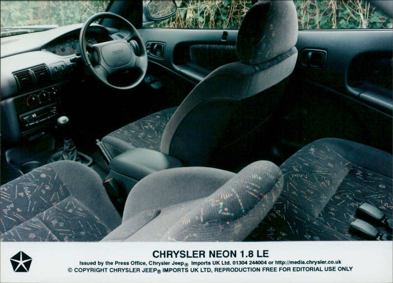 Chrysler Neon 1.8 LE - Vintage Photograph