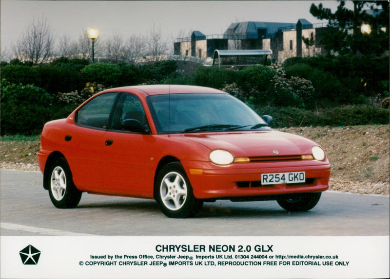 Chrysler Neon 2.0 GLX - Vintage Photograph