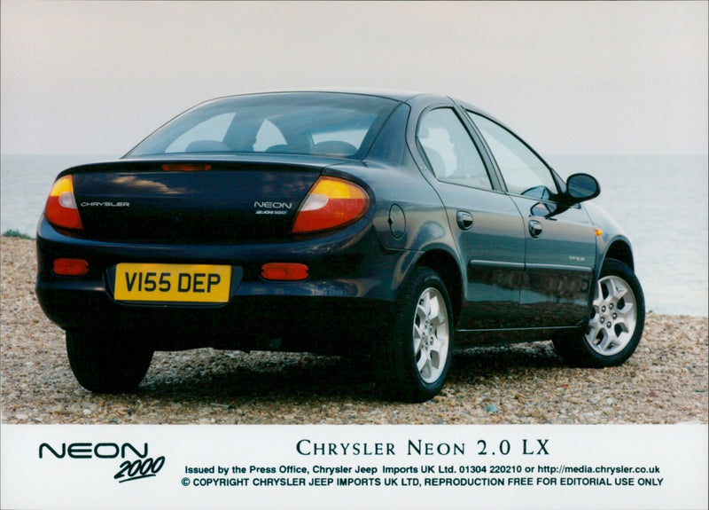 Chrysler Neon 2.0 LX - Vintage Photograph