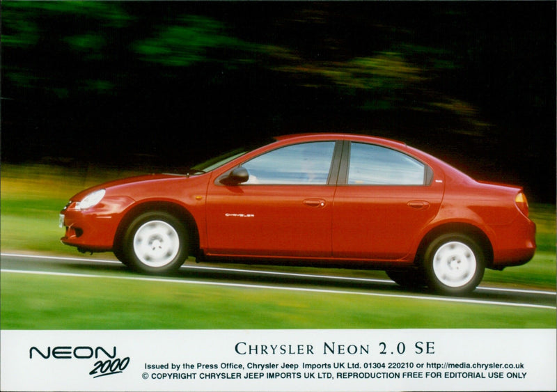 Chrysler Neon 2.0 SE - Vintage Photograph