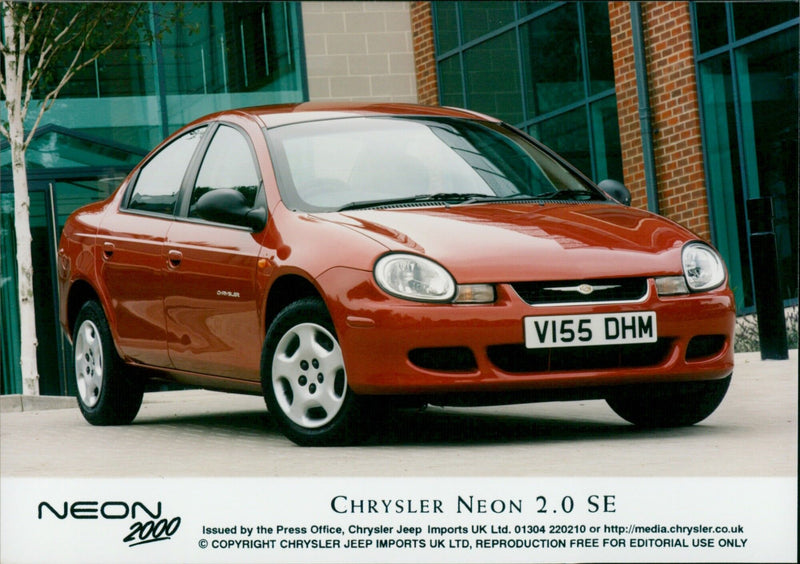 Chrysler Neon 2.0 SE - Vintage Photograph