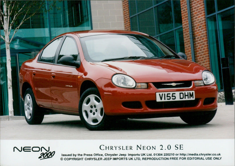 Chrysler Neon 2.0 SE - Vintage Photograph