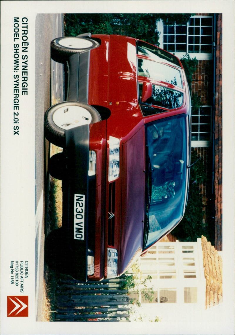 A Citroën Synergie 2.0i SX N230 VMO 130 model is shown. - Vintage Photograph
