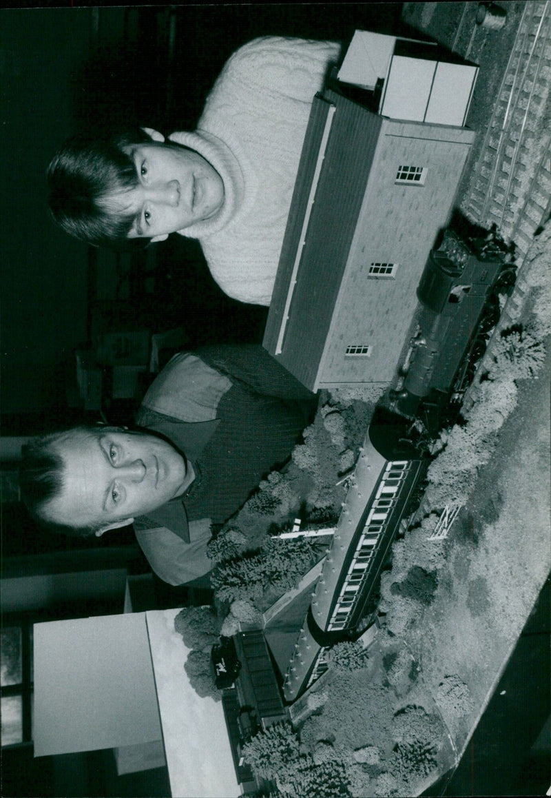 Colin Judge and Ian Kennedy at TTL Risinghurst Model Railway Show. - Vintage Photograph