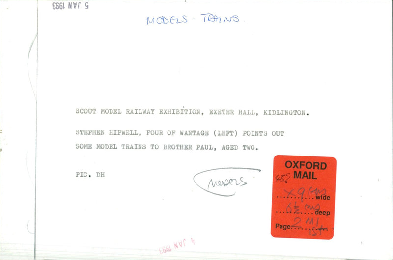 Four-year-old Hach Sse Monet Vaa Selec of Wantage points out model trains to his two-year-old brother Paul at the Kidlington Model Railway Exhibition. - Vintage Photograph