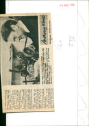 Michael Holden Limited model builder and customers show off their steam traction engine models. - Vintage Photograph