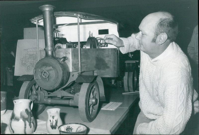 Model enthusiast Tony Dyer of Grove helps Wantage's annual craft fair steam to another success. - Vintage Photograph