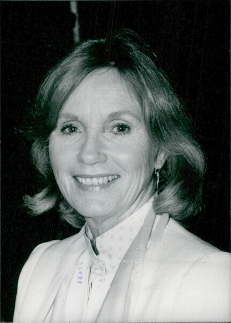 US actress Eva Marie Saint poses for a photograph in 1985. - Vintage Photograph