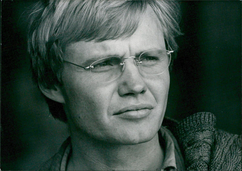 Jon Voight poses for a portrait during a break in filming the upcoming movie "The Revolutionary". - Vintage Photograph