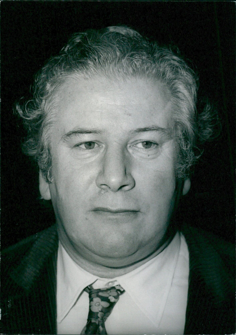 British actor Peter Ustinov poses in costume for his play "The Unknown Soldier and His Wife" at the New London Theatre. - Vintage Photograph