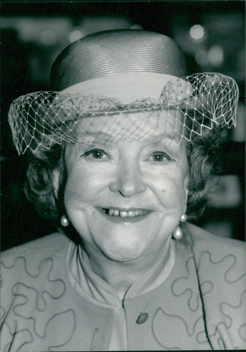 British actress and comedienne Beryl Reid poses for a portrait at Bridlington in 1988. - Vintage Photograph