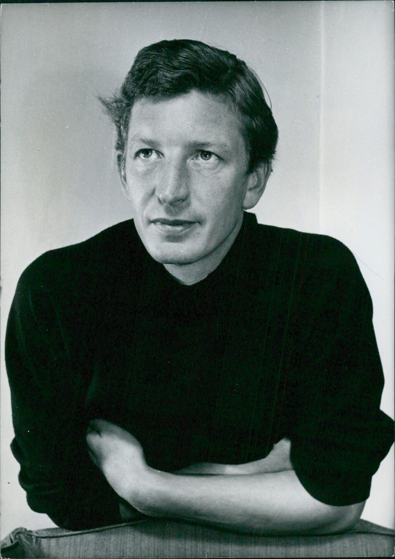 British actor Terence Longdon attends an event in London. - Vintage Photograph