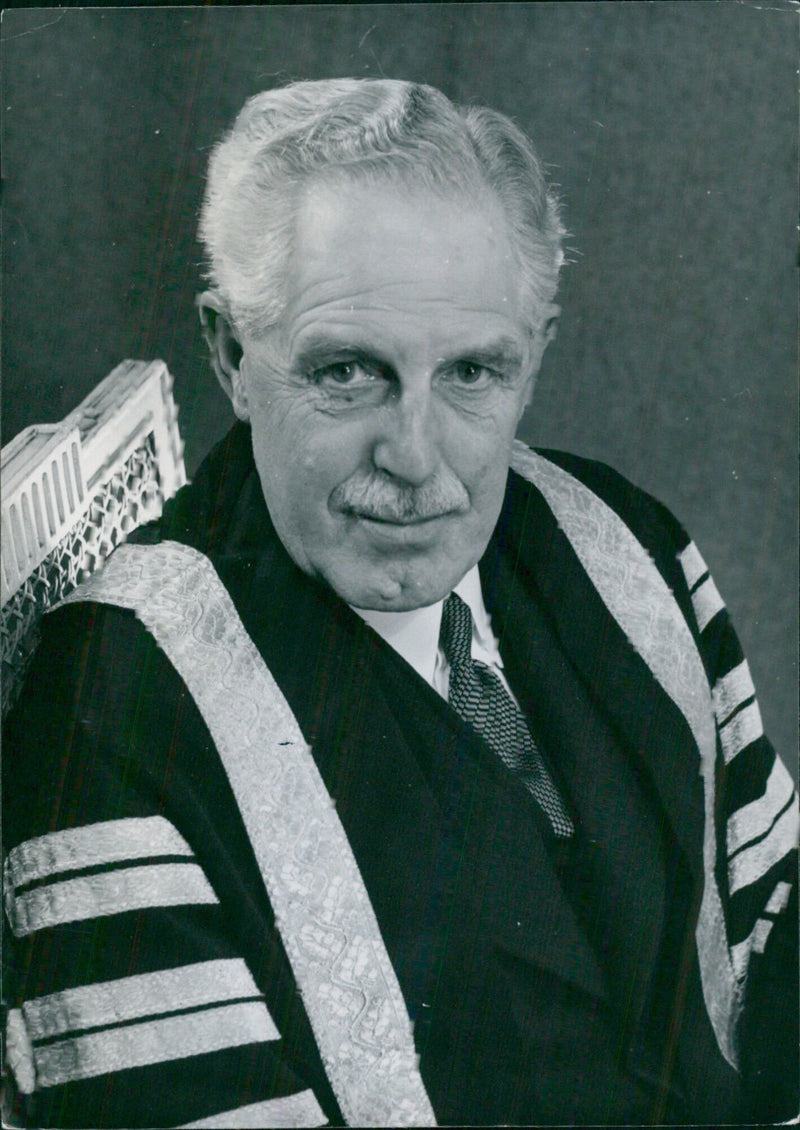 Percy Dunsheath, C.B.E., M.A., Chairman of Convocation of the University of London, poses for a portrait study by Tom Blau. - Vintage Photograph