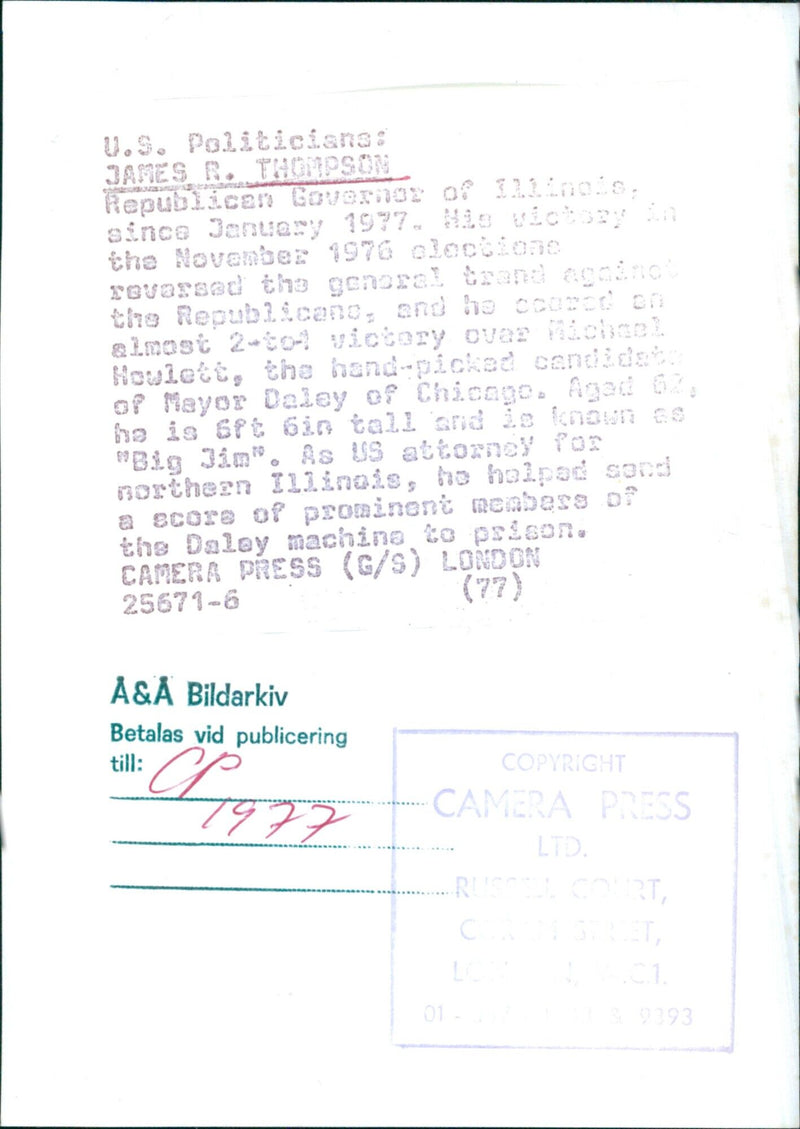 Governor James R. Thompson of Illinois celebrates his 1976 election victory with other US politicians at the Camera Press in London. - Vintage Photograph