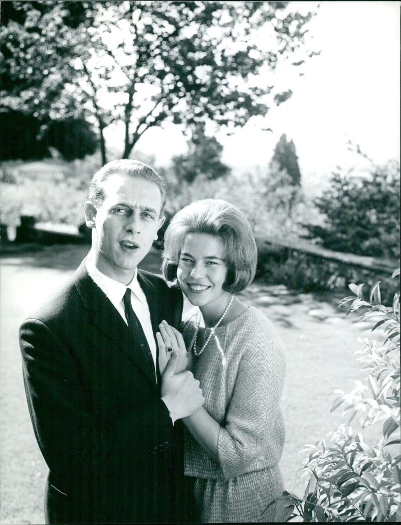 Amedo D'Avola Clande de France performing at Torsgåt 21 in Stockholm, Sweden on October 14, 1963. - Vintage Photograph