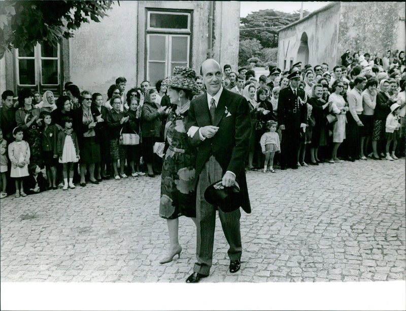 Members of the Defed 28 community in Ivesqui Annelini, Wiohdois, gather to practice traditional dance and music. - Vintage Photograph